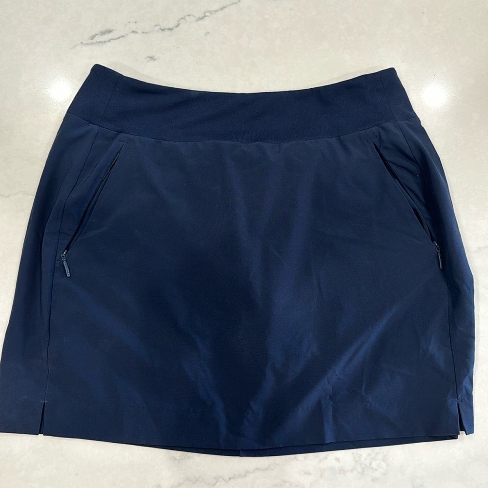 Athleta soho skirt - size 8, navy